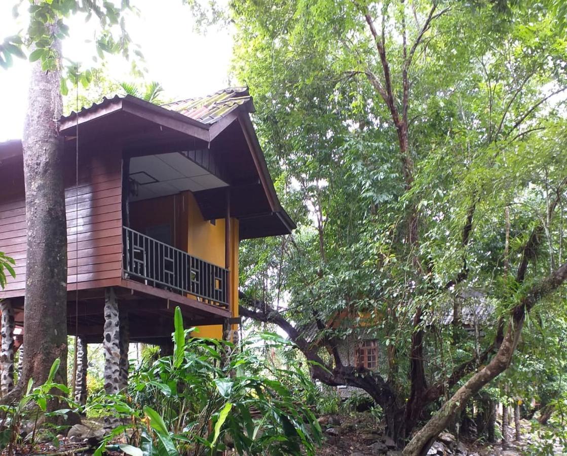 Tree Tops River Huts Khao Sok National Park Exterior photo